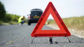 8 must-have items for your car emergency kit