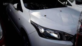 2015 Yaris 1.3E White Manual Gasoline 538k