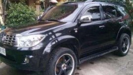 Toyota Fortuner 2009 MT Black For Sale 