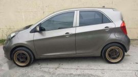 Kia Picanto 2012 Manual Gray For Sale 