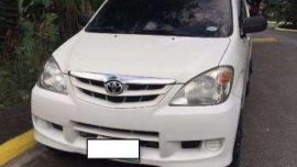 Toyota Avanza 2010 model with 3rd row