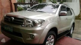 Toyota Fortuner G 2011 like new for sale 