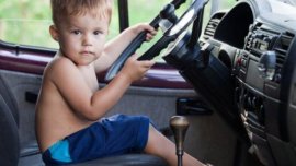 Bill to punish Filipino drivers leaving children alone in cars is in consideration