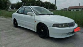 Mitsubishi Lancer GLS 2001 MT White For Sale 