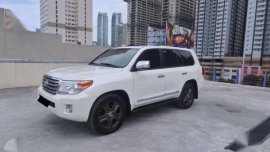 2013 Toyota Land Cruiser 200 local for sale 