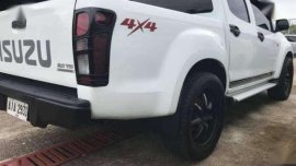 Excellent Condition 2014 Isuzu Dmax 4X4 MT For Sale