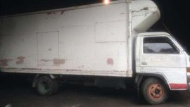 For sale 2000 mdl Isuzu Elf wide truck 