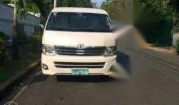 Toyota Hiace Super Grandia 2013