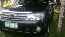 Toyota Fortuner G 2011 AT Black For Sale 