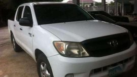 Toyota Hilux 2006 model 4X2 G standard