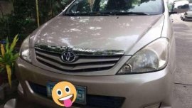 Toyota Innova E 2010 MT Beige For Sale 