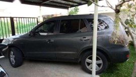 Hyundai Santa Fe V6 4WD Top of the Line For Sale 