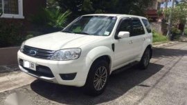 Ford Escape 4x2 2.3 2010 AT White For Sale 