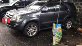 Toyota Fortuner V 2006 3.0D 4x4 AT Gray For Sale 