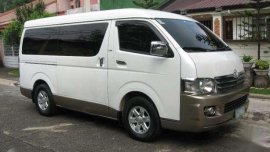 2008 Toyota Hiace Super Grandia AT 68Tkms mileage compare to 2009 2010