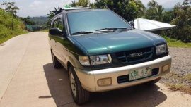 Isuzu crosswind xto automatic deisel