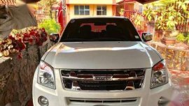 Isuzu Dmax 2011 4x2 AT White  Pickup For Sale 