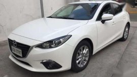 2015 Mazda3 1.5 SKYACTIV hatchback - AT (pearl white)