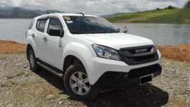 2015 MUX Manual Diesel alt montero fortuner strada everest hilux mux