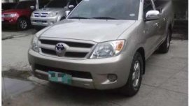 First Owned 2007 Toyota Hilux 2.5 E MT For Sale