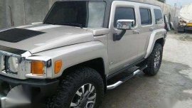Hummer H3 2015 silver color for sale 