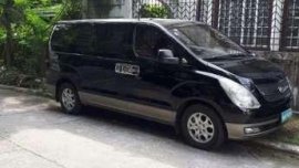 Hyundai Starex Gold 2011 AT Black For Sale 