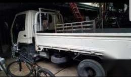 For sale Isuzu Elf truck 10ft 2001 model 