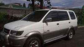 Isuzu Crosswind XUV 2002 MT White For Sale 