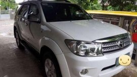 Toyota Fortuner 2010 4x2 AT White For Sale 