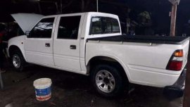 Isuzu Fuego 2000 year model for sale 