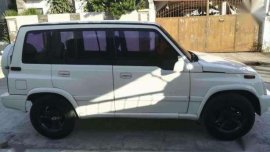 Suzuki Vitara 1997 4x4 AT White For Sale 