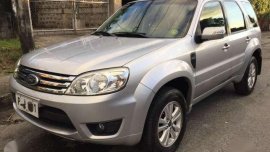 2010 Ford Escape XLT good as new for sale 