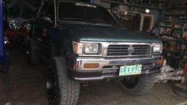 Toyota Hilux Local 1997 4x4 MT Green For Sale 