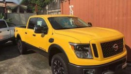  New 2017 Nissan Titan 5.0 V8 AT Yellow For Sale 