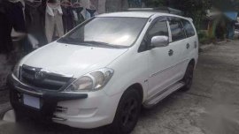2005 Toyota Innova J MT White For Sale 