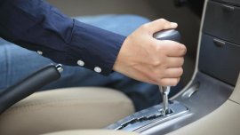 Top 6 common mistakes while driving an automatic car