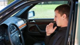 Diagnose your car's annoying smells & How to remove bad odor from your car