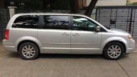 CHRYSLER T&COUNTRY 2010 for sale