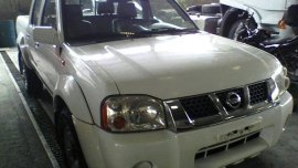 Nissan Frontier 2004 white for sale