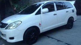 2011 TOYOTA Innova J LIKE NEW FOR SALE