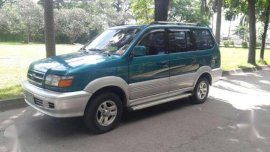 Toyota Revo sport runner 2000 LIKE NEW FOR SALE