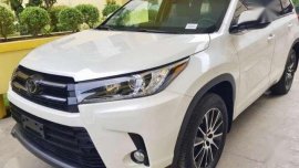2017 Bnew Toyota Highlander AT AWD FOR SALE