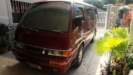 Nasakyan ni Vic sotto 2017 Nissan Urvan Escapade