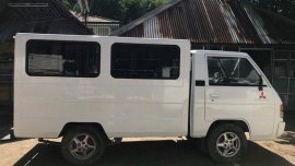 Mitsubishi L300 2006