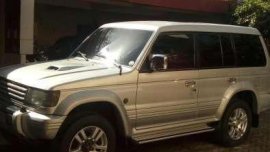 For sale Mitsubishi Pajero 28 automatic 4x4 320k neg