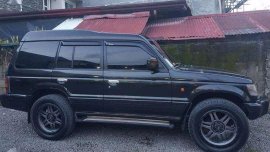 Mitsubishi Pajero matic diesel 2.5 1990 model 4x4 for sale