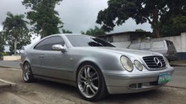 Like New Mercedes Benz 320 for sale