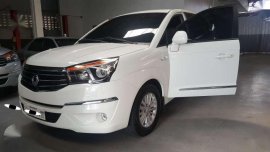 For sale 2017 SsangYong Rodius EX AT 9-seater for Assume