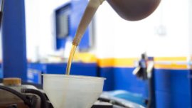 5 signs to check if your car needs an oil change