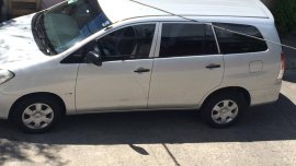 2012 Toyota INNOVA J
